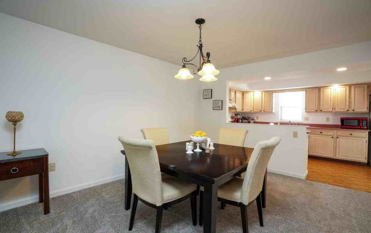 900 Skyview Dr - Photo 4 of 19
