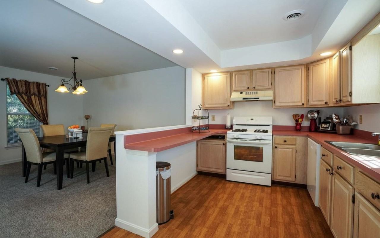 900 Skyview Dr - Photo 6 of 19