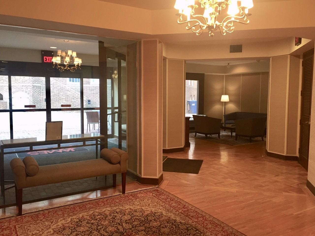 1077 30th St Nw - Photo 2 of 20