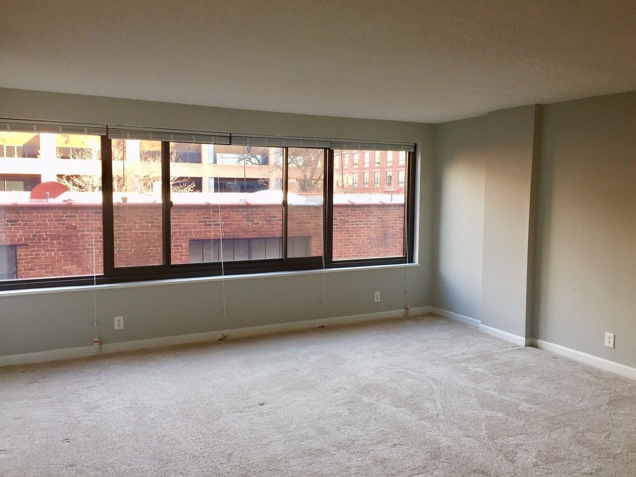 1077 30th St Nw - Photo 7 of 20