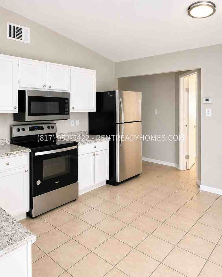 5840 Glacier Sun Dr - Photo 2 of 8