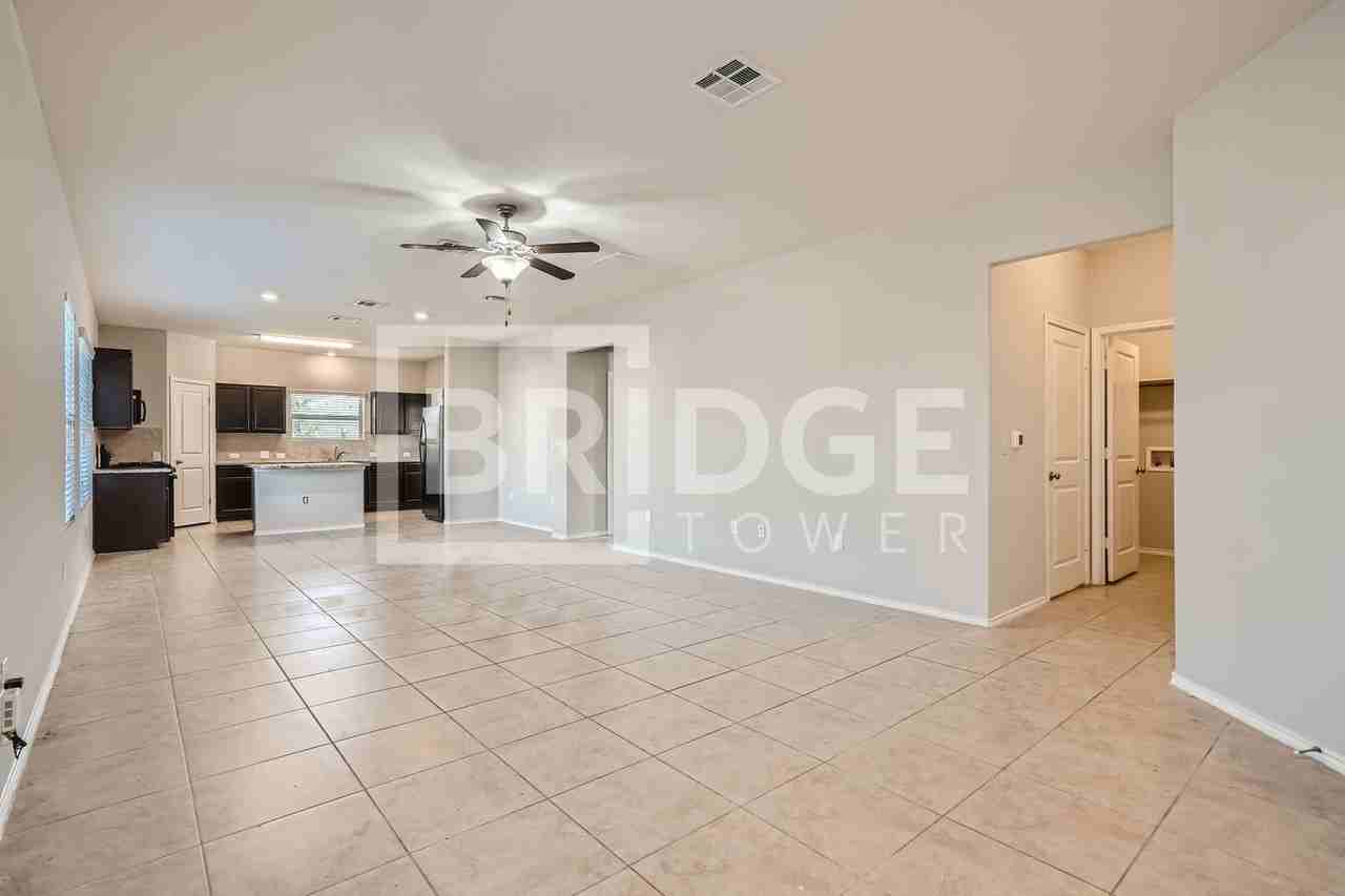 5700 Bell Tower Ln - Photo 5 of 31