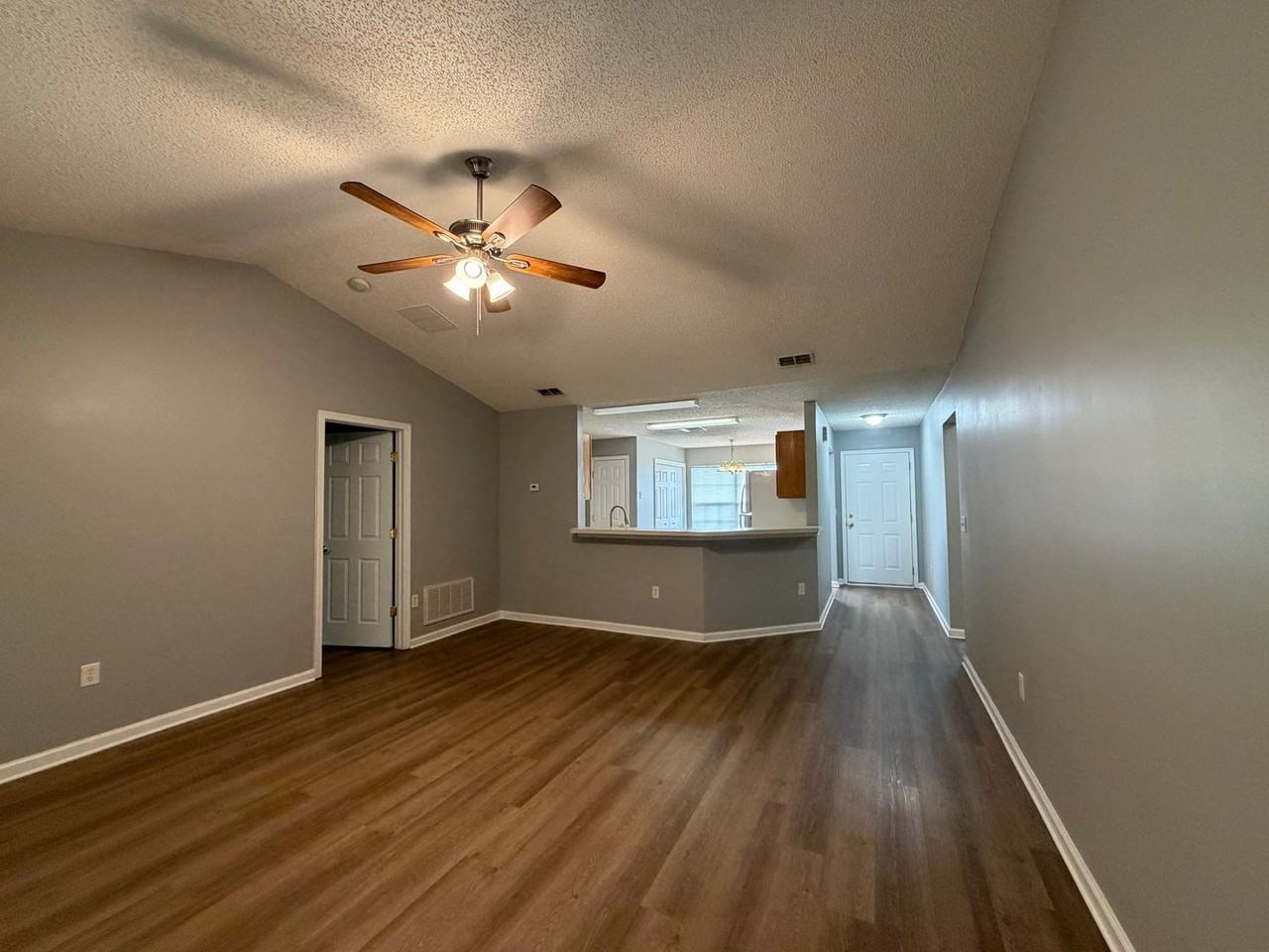 2716 Secret Harbor Dr - Photo 2 of 13