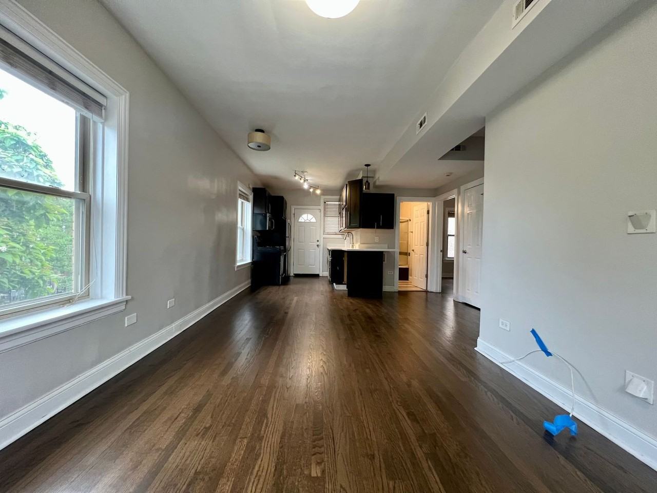 3935 W Altgeld St #B - Photo 4 of 10
