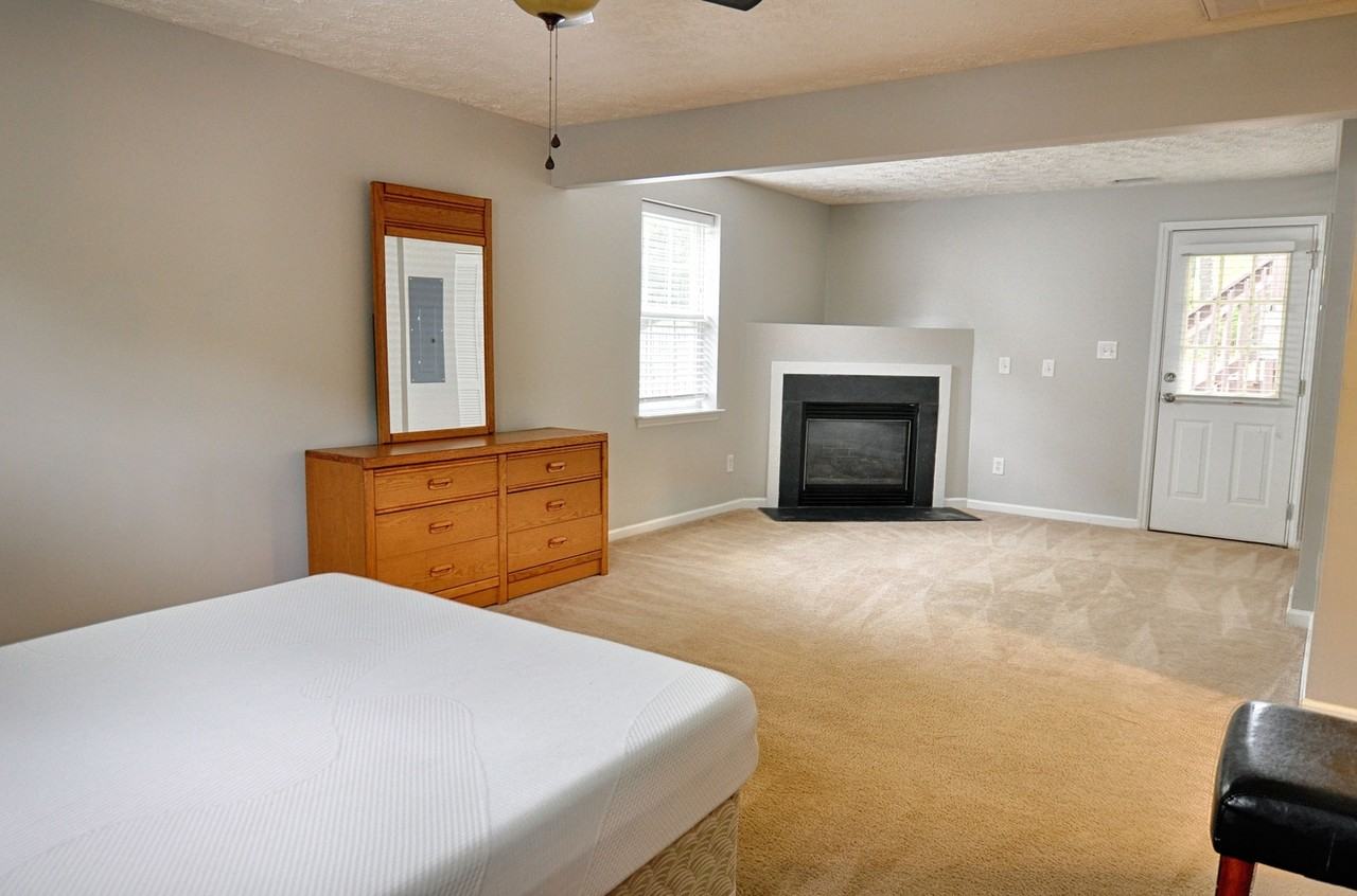 2807 Bombay Dr - Photo 5 of 15