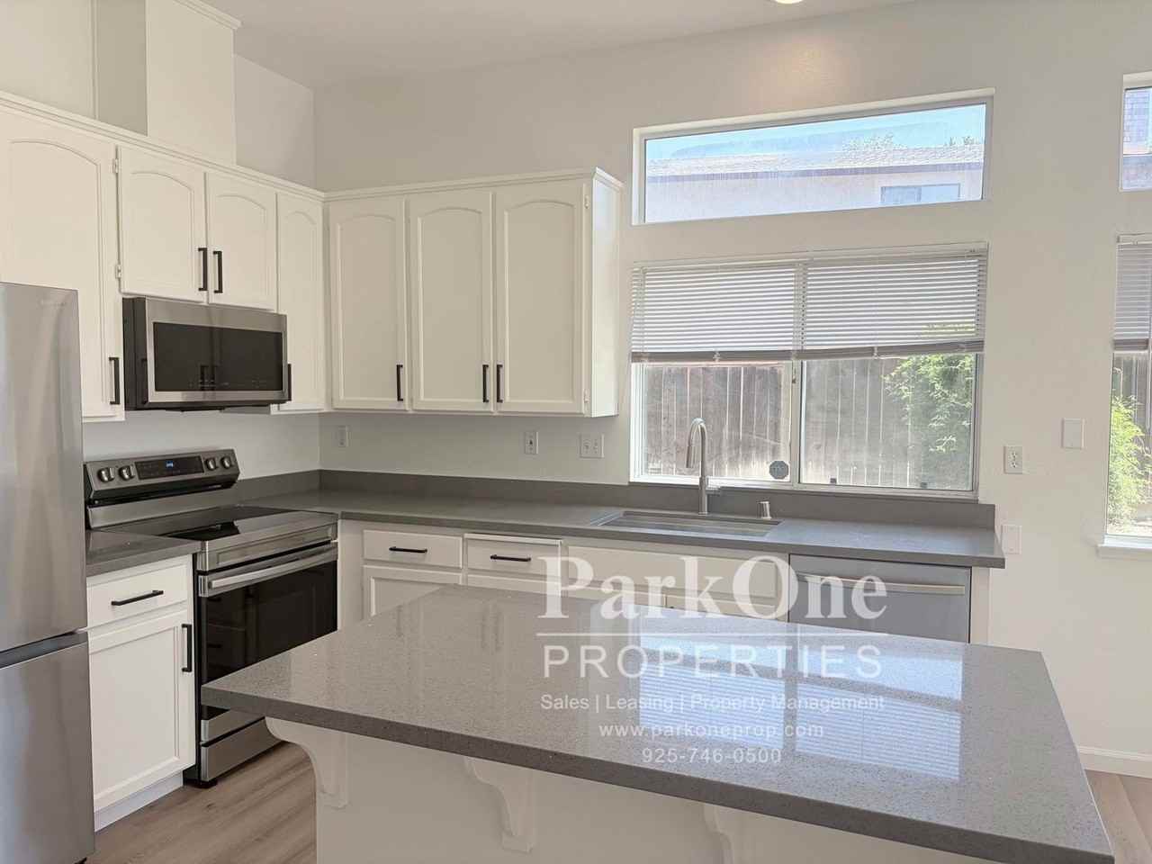 2848 Saint Joseph Dr - Photo 4 of 19