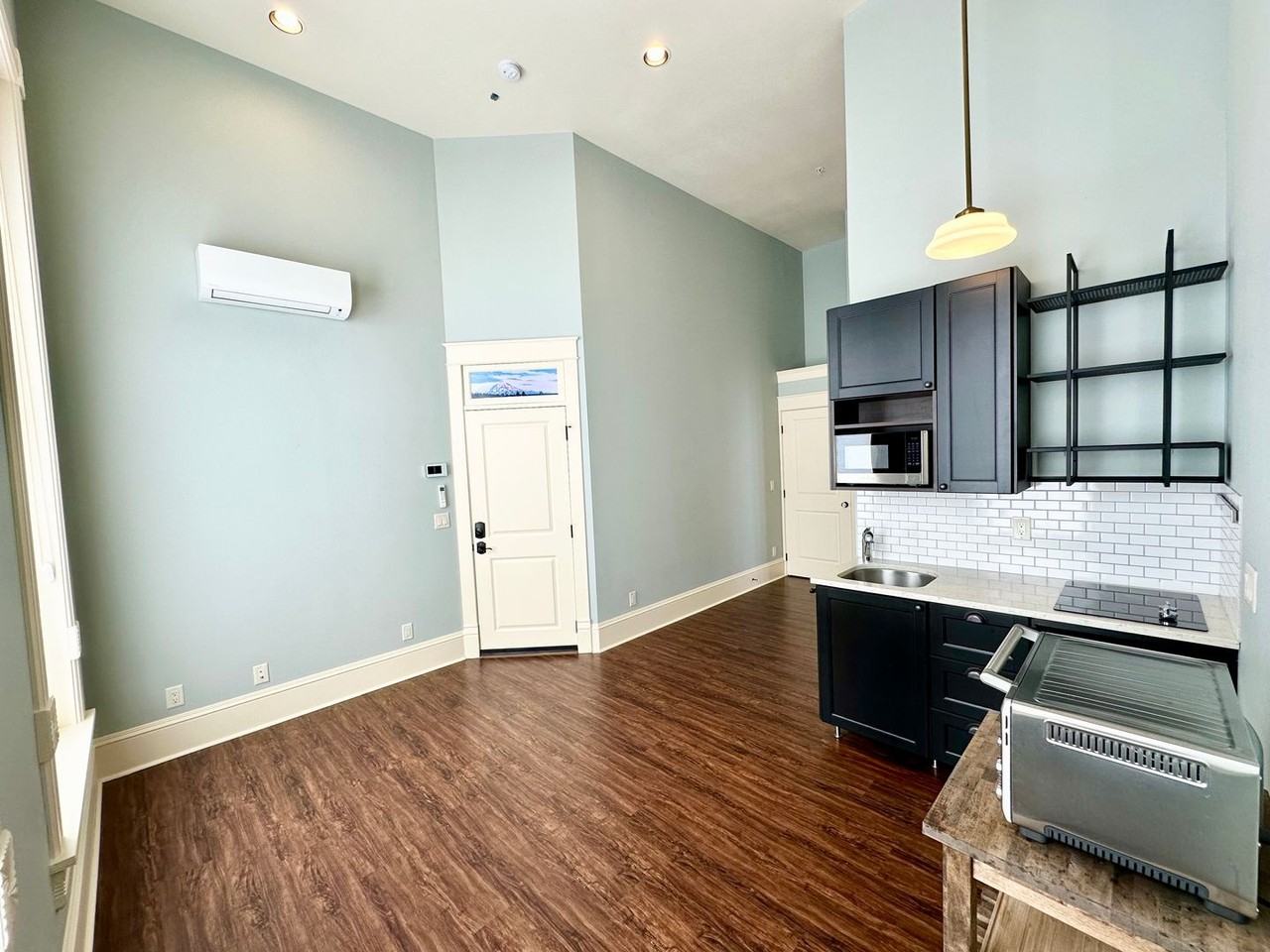 307 N Pearl St - Photo 4 of 17