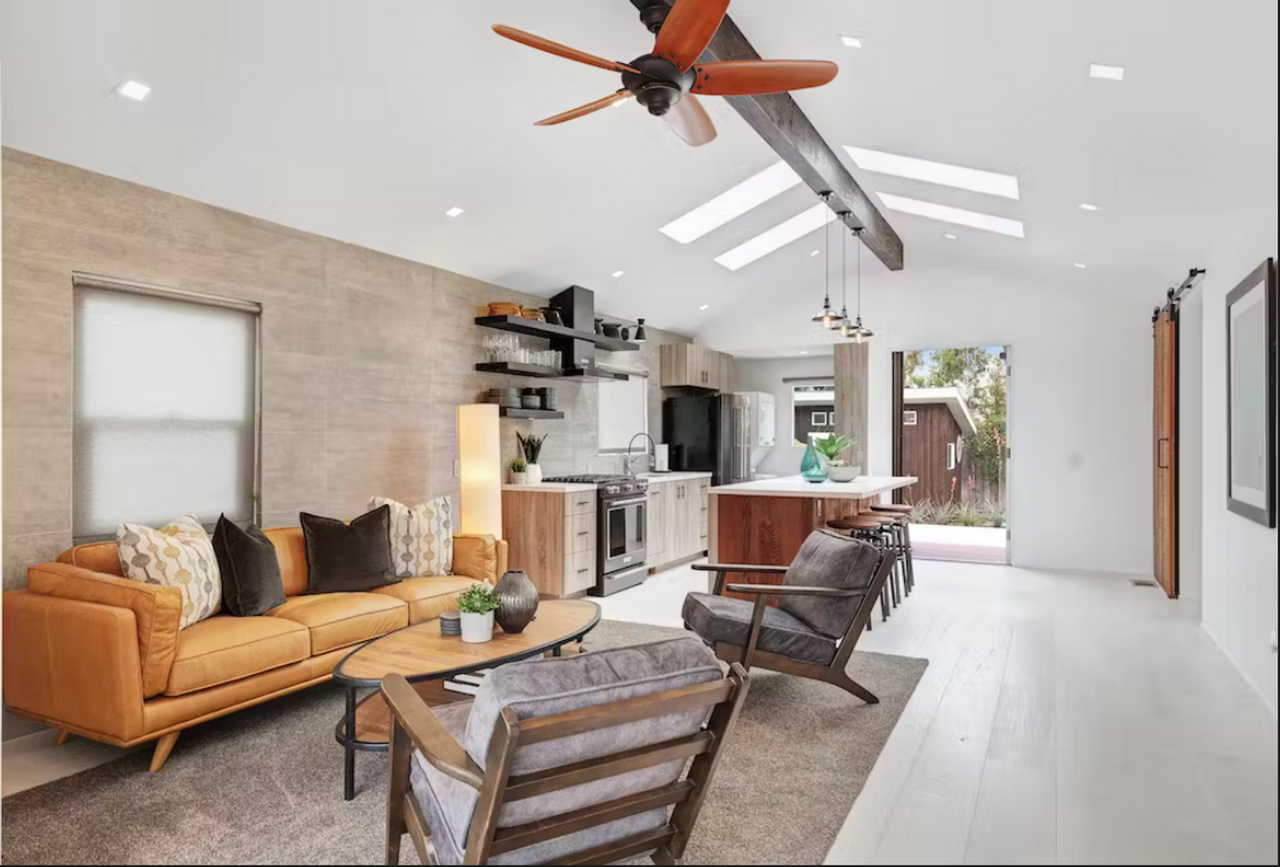 5080 Long Branch Ave - Photo 2 of 23