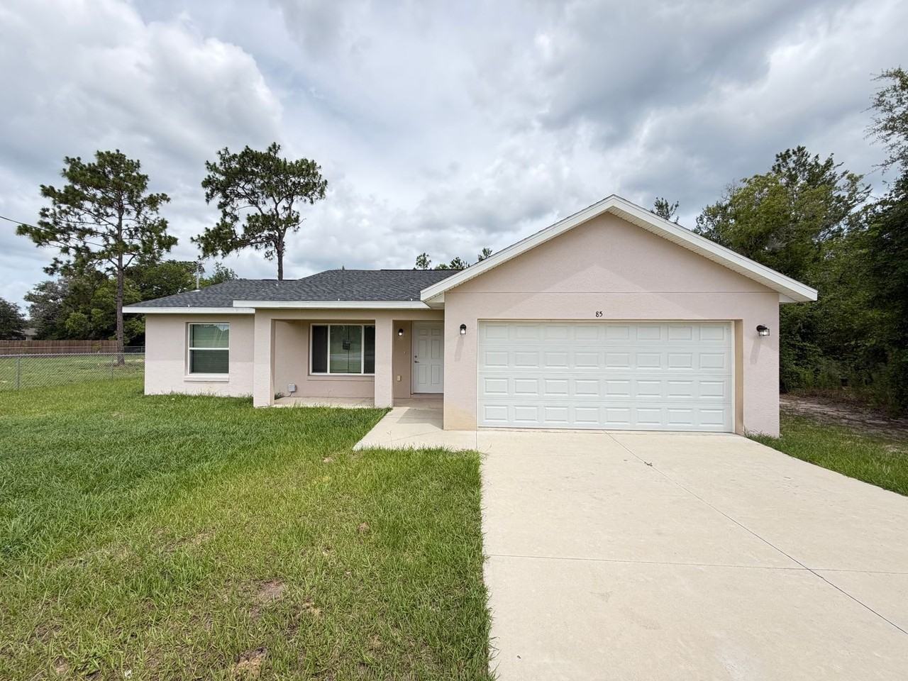 85 Maple Dr