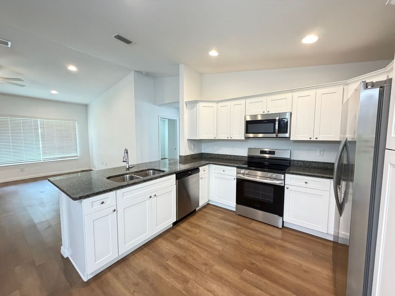 85 Maple Dr - Photo 5 of 24