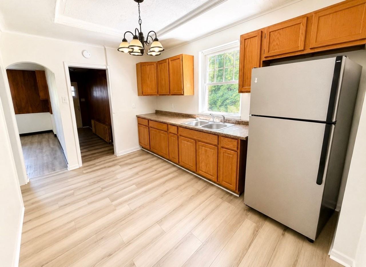 144 Sumner Ave - Photo 2 of 12