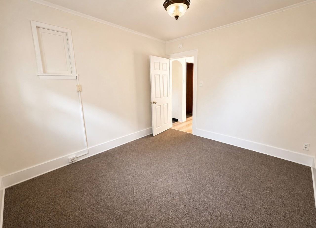 144 Sumner Ave - Photo 7 of 12
