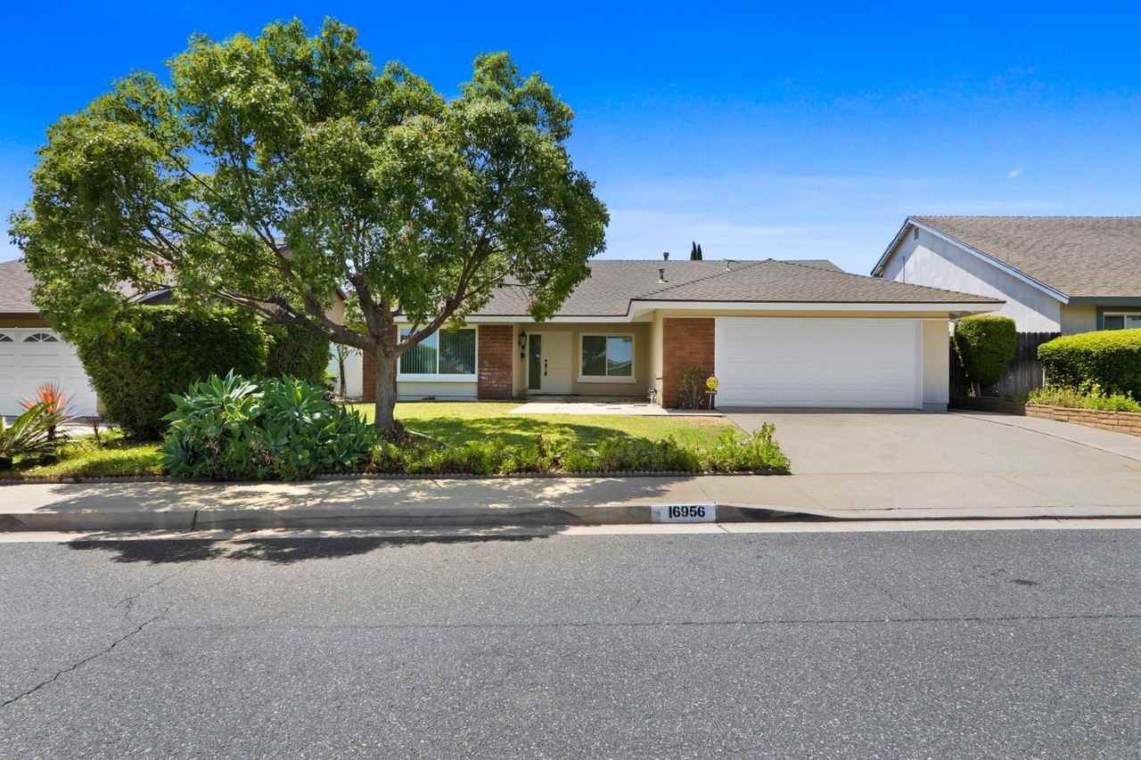 16956 Flower Vale Ln - Photo 2 of 20