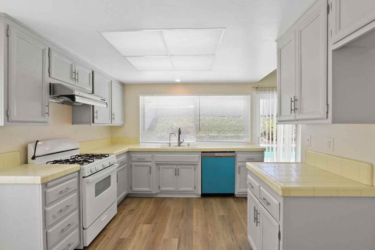 16956 Flower Vale Ln - Photo 7 of 20