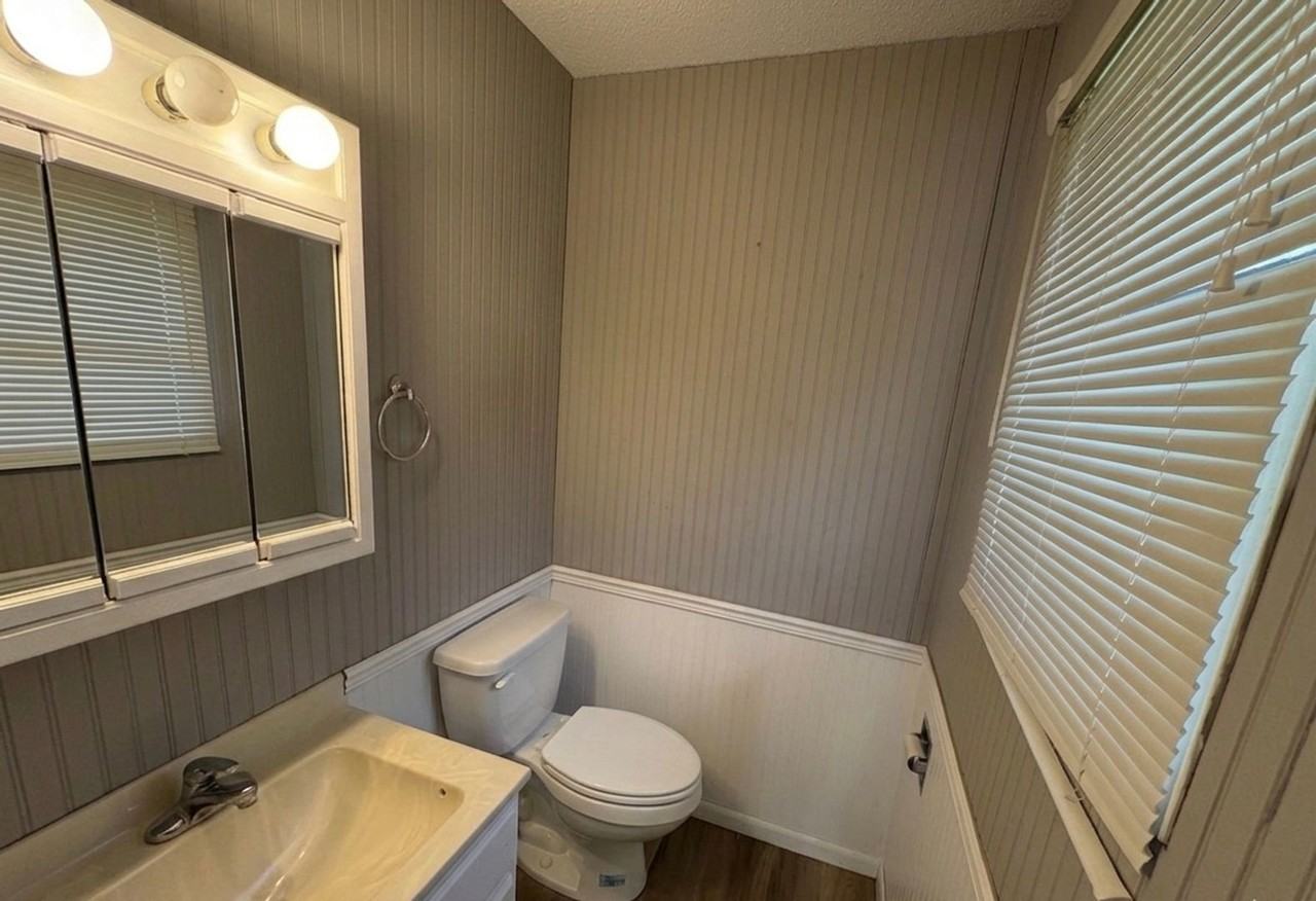 1705 4th St - Photo 2 of 12