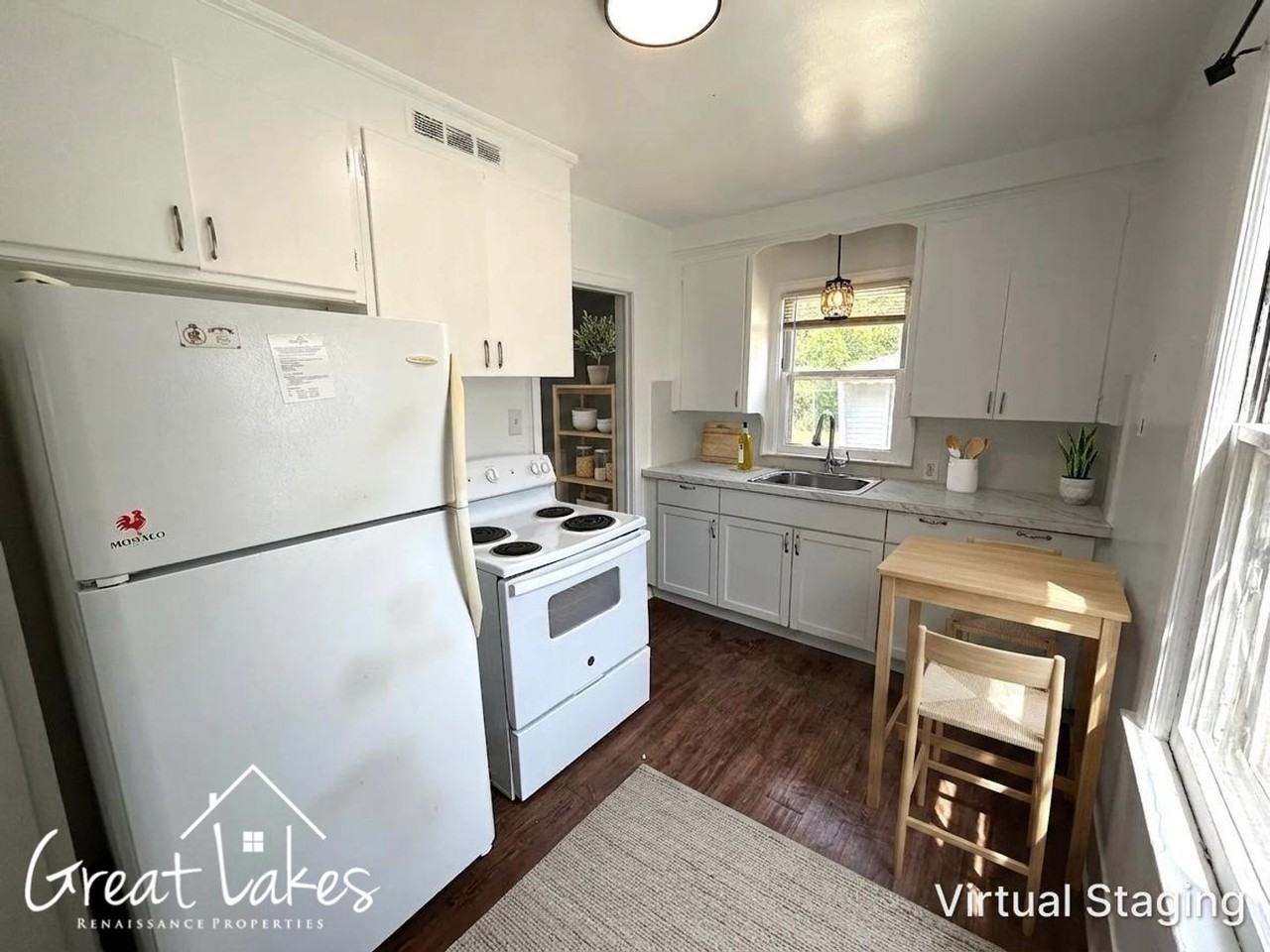 24600 Wilmot Ave - Photo 3 of 14