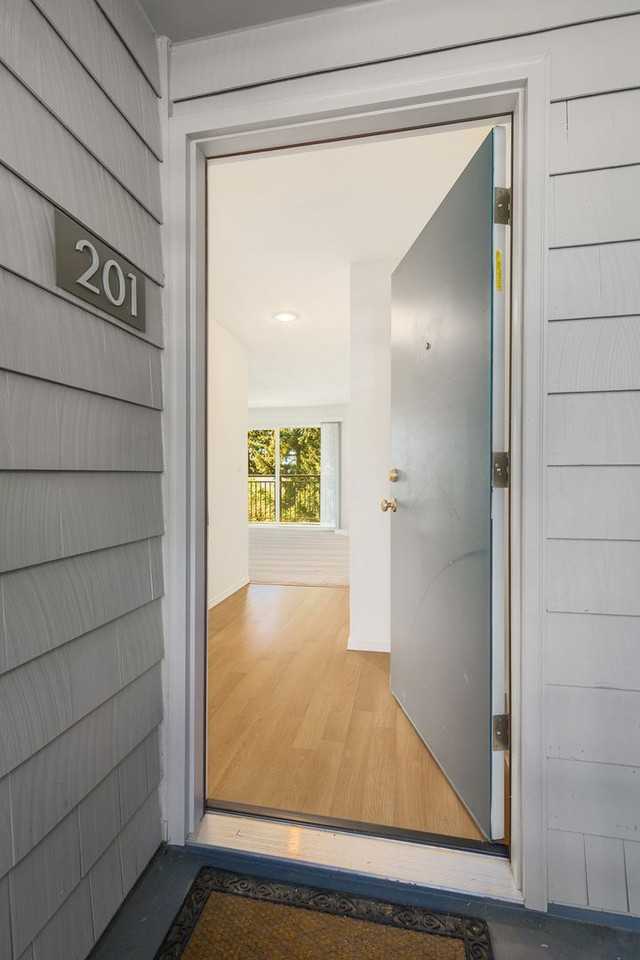 12719 Ne 116th St - Photo 2 of 18
