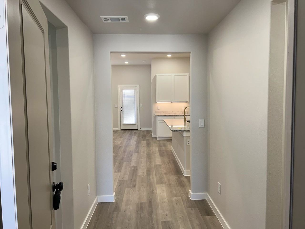 7004 13th St - Photo 2 of 22