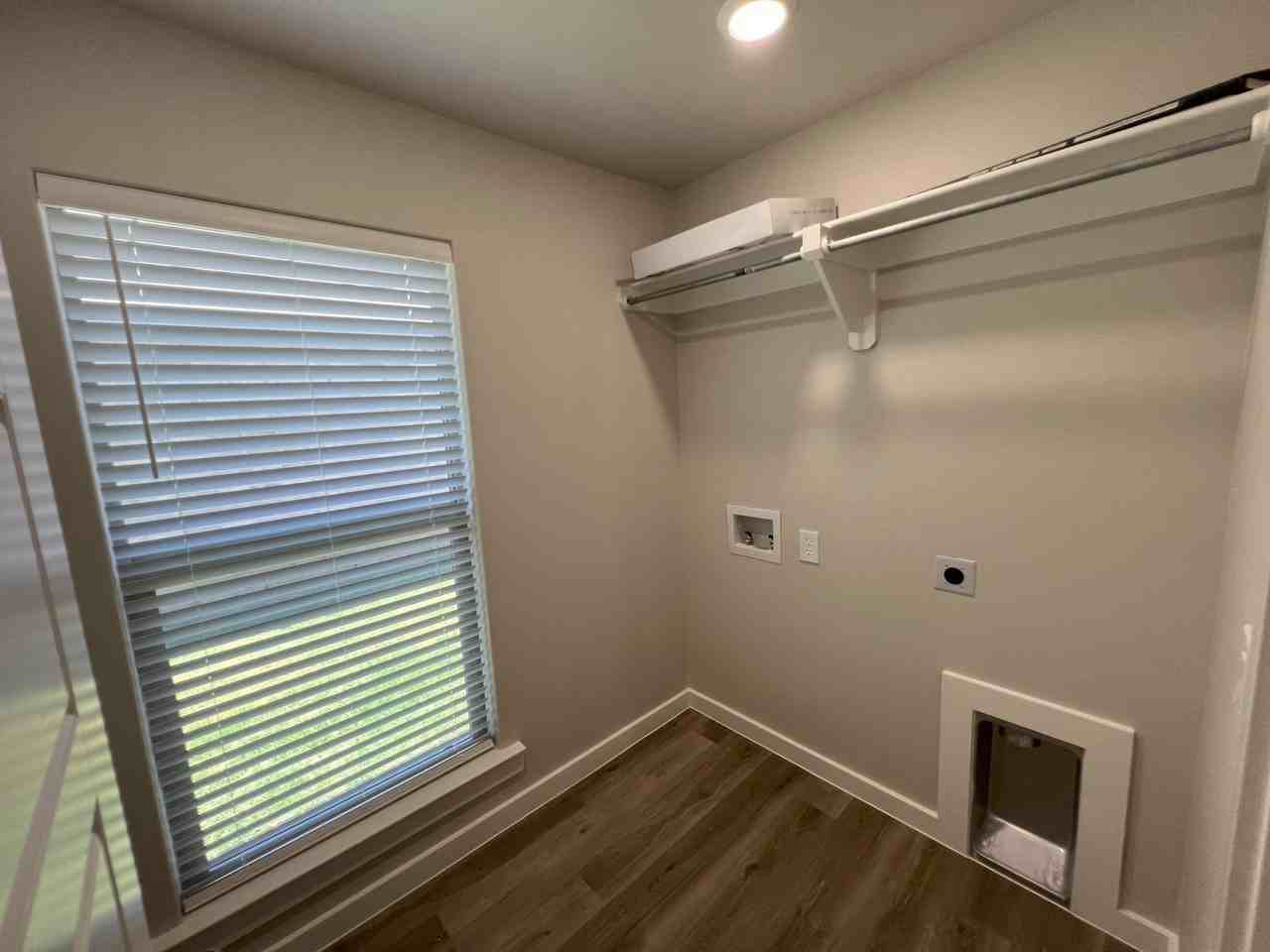 7004 13th St - Photo 3 of 22