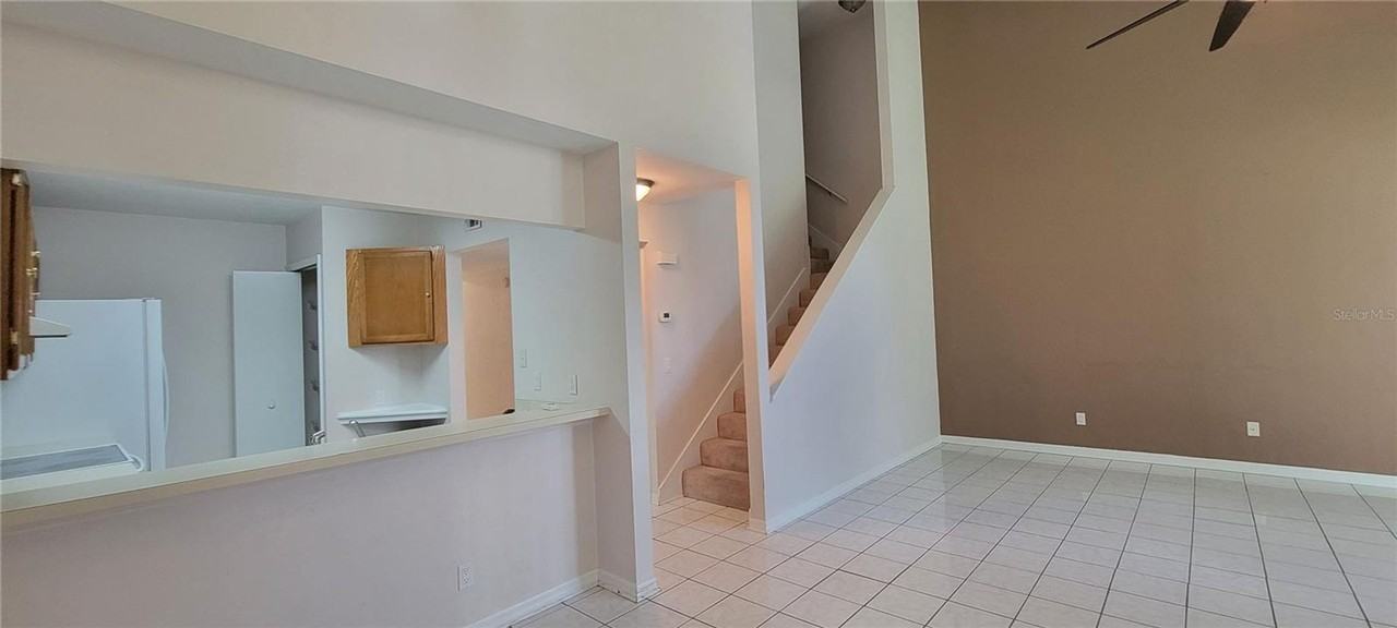 340 Nw 48th Blvd - Photo 3 of 19