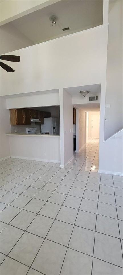 340 Nw 48th Blvd - Photo 5 of 19