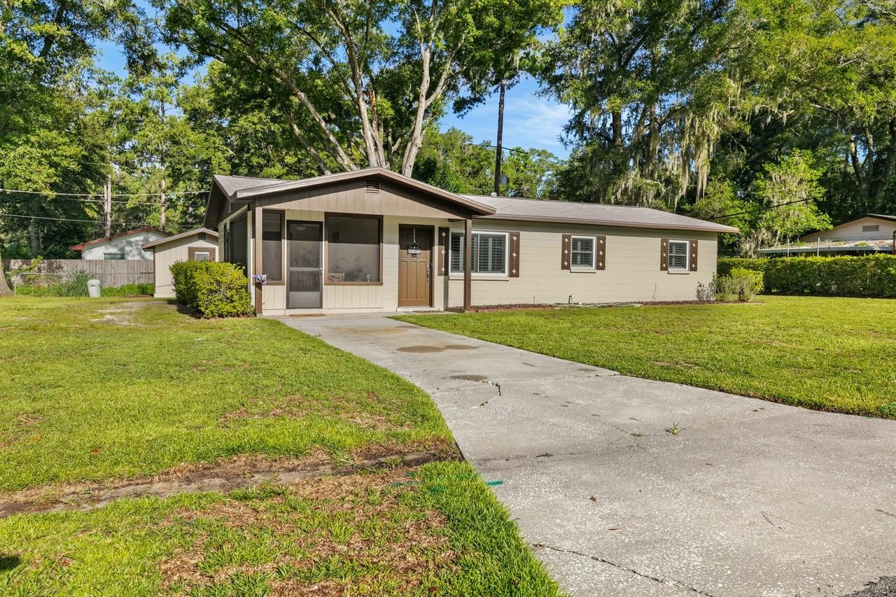 1518 Nw 39th St - Photo 2 of 26