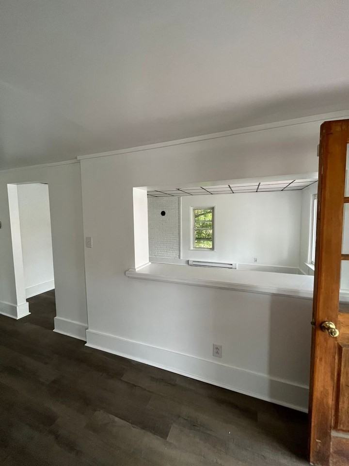 112 Beach St - Photo 4 of 20