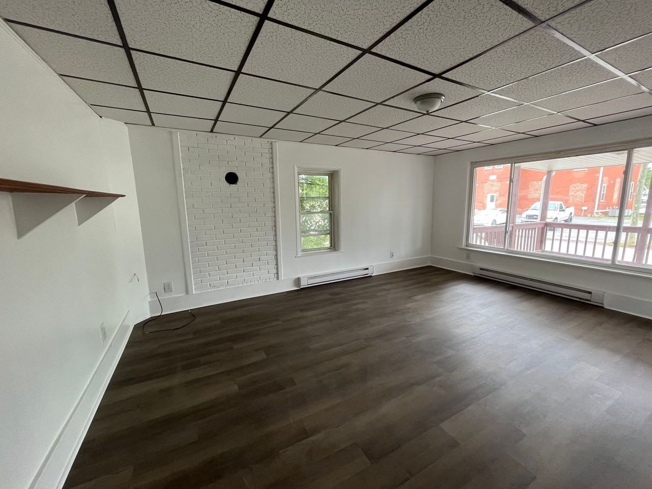 112 Beach St - Photo 5 of 20