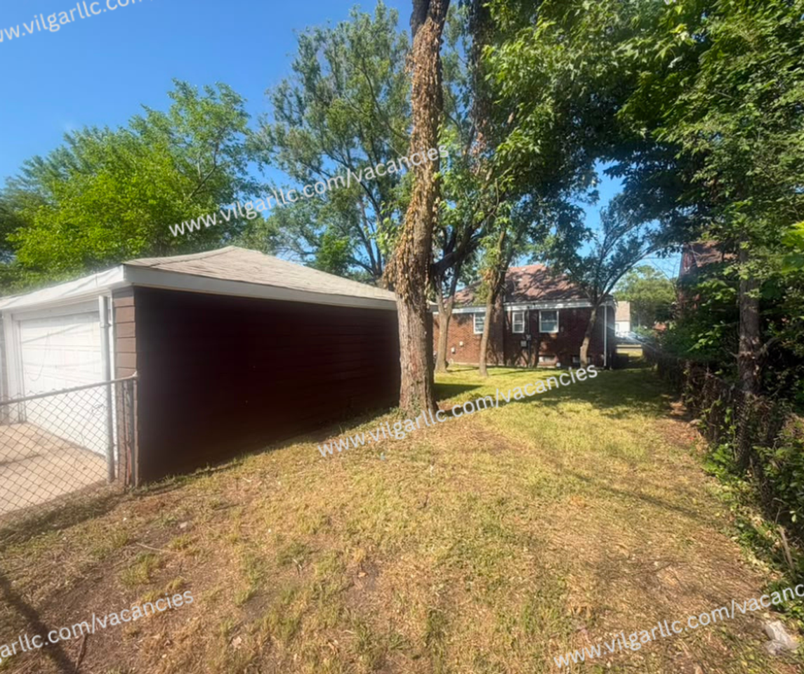 207 Taft St - Photo 3 of 23