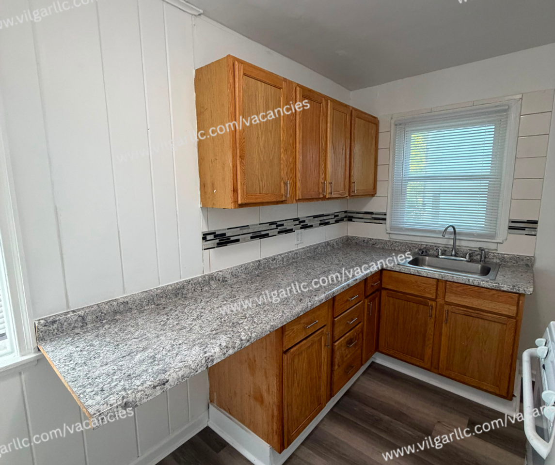 207 Taft St - Photo 5 of 23