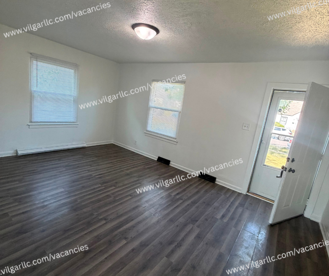 207 Taft St - Photo 7 of 23