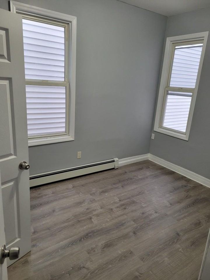 66-68 Garside Street - Photo 4 of 7