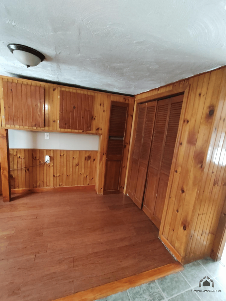 328 N Pond Rd - Photo 4 of 22