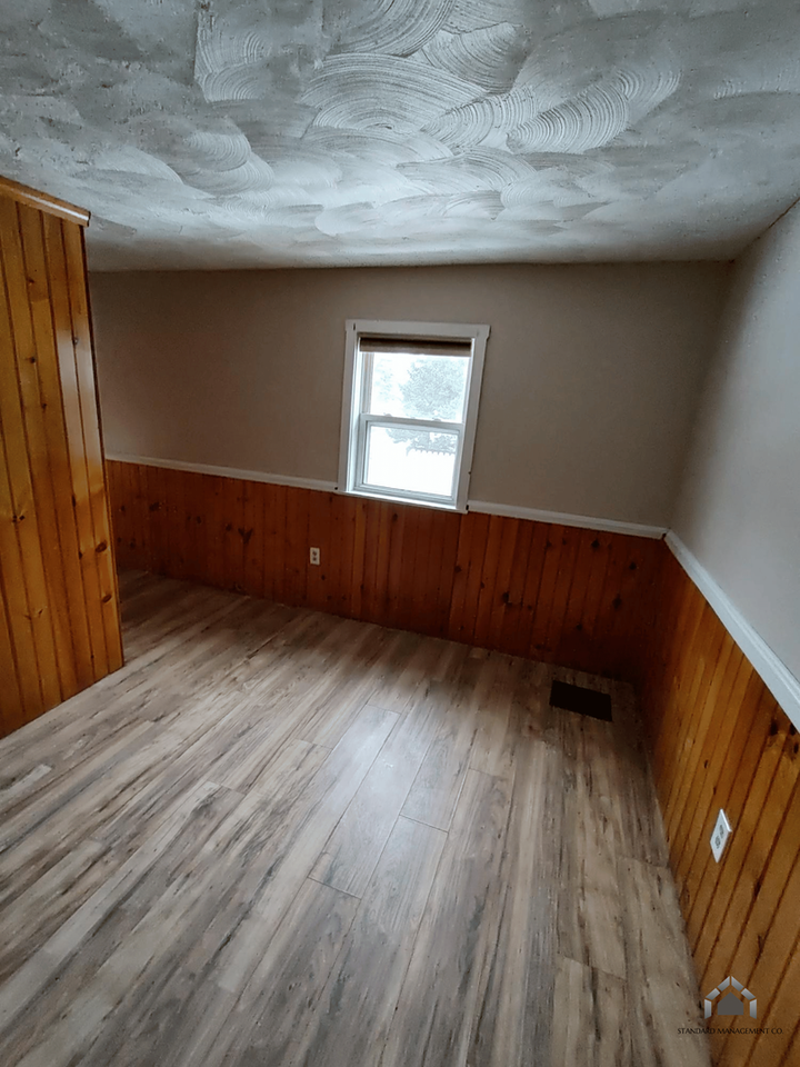 328 N Pond Rd - Photo 5 of 22