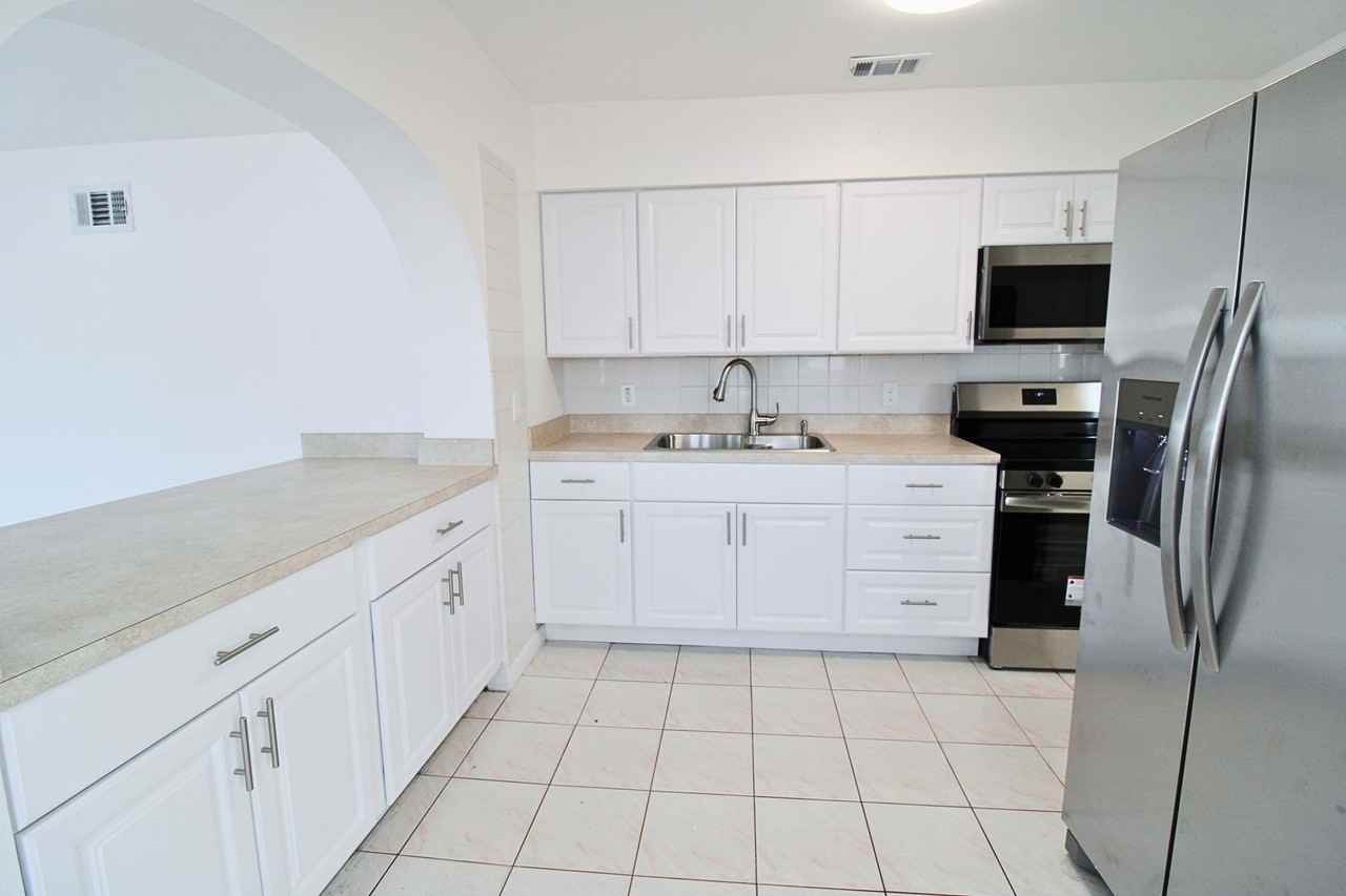 3403 W Saint Louis St - Photo 3 of 15