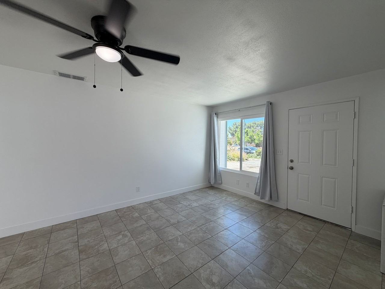 228 Janan Ct - Photo 3 of 16