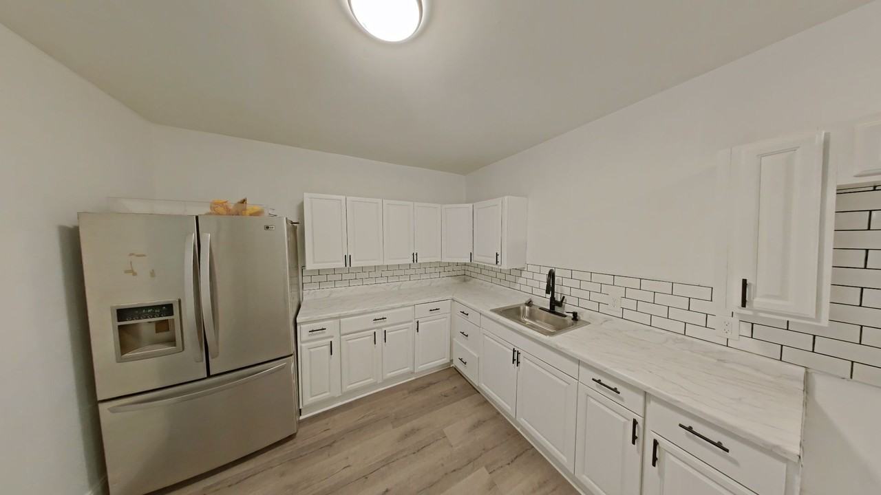 2438 N 20th St - Photo 2 of 5