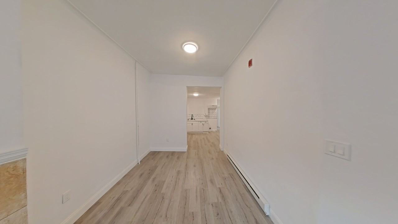 2438 N 20th St - Photo 3 of 5