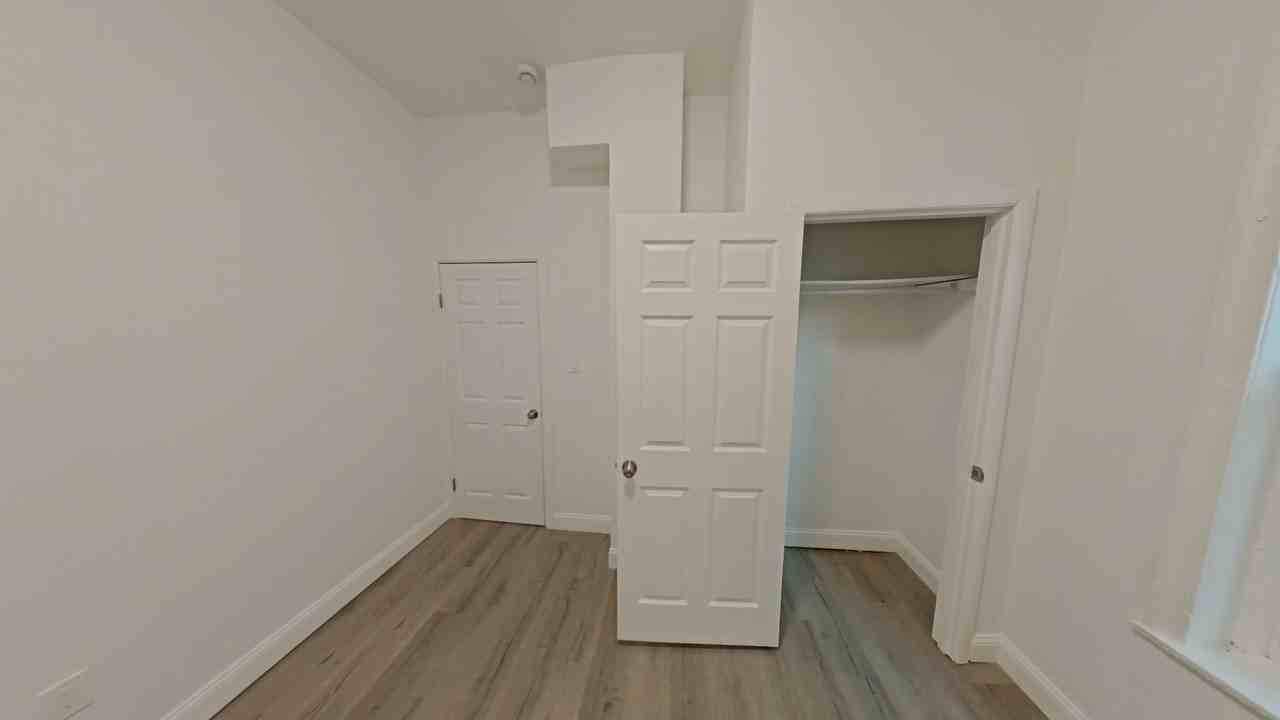 2438 N 20th St - Photo 4 of 5