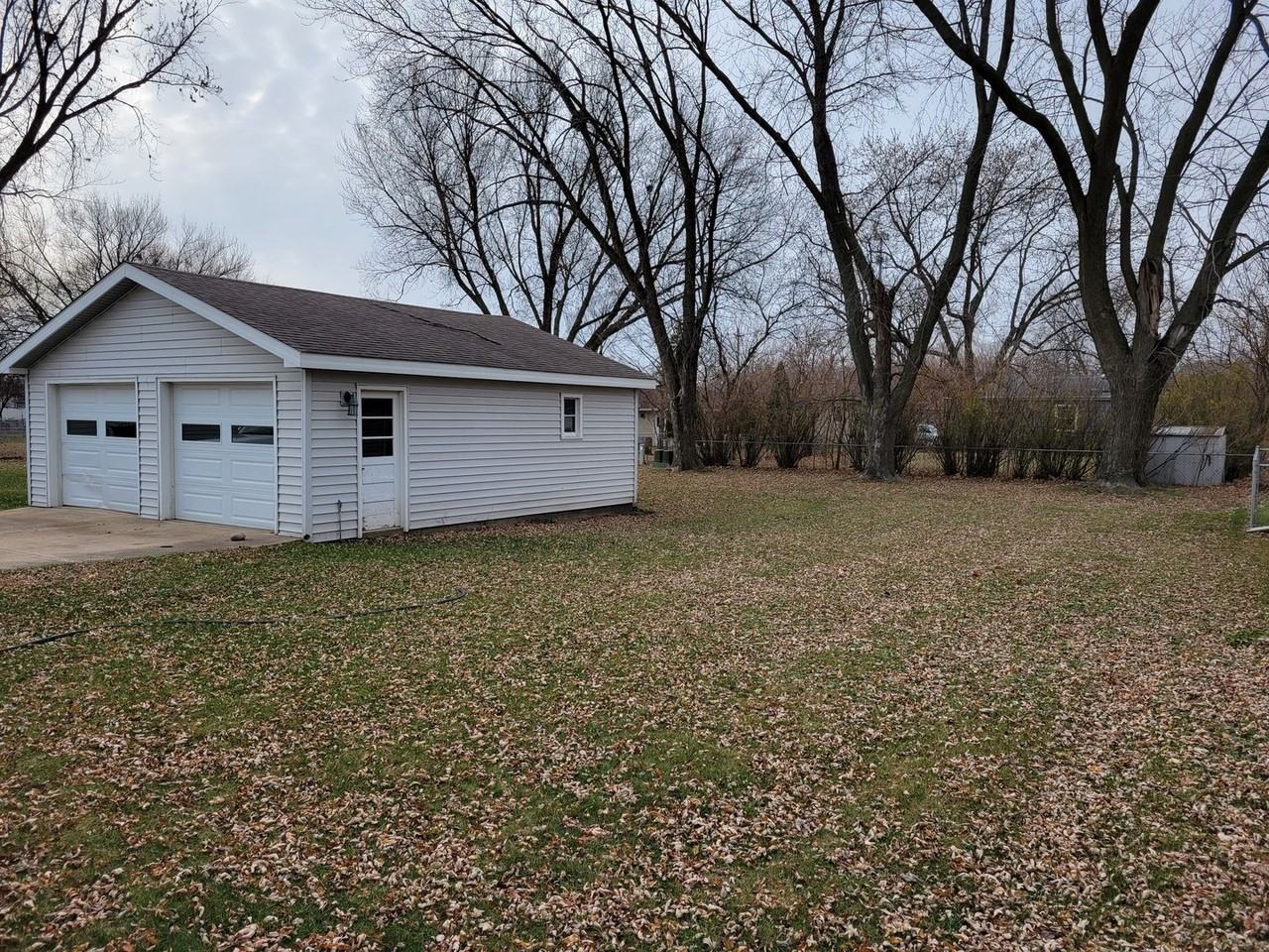 2023 Valley Park Dr - Photo 3 of 36