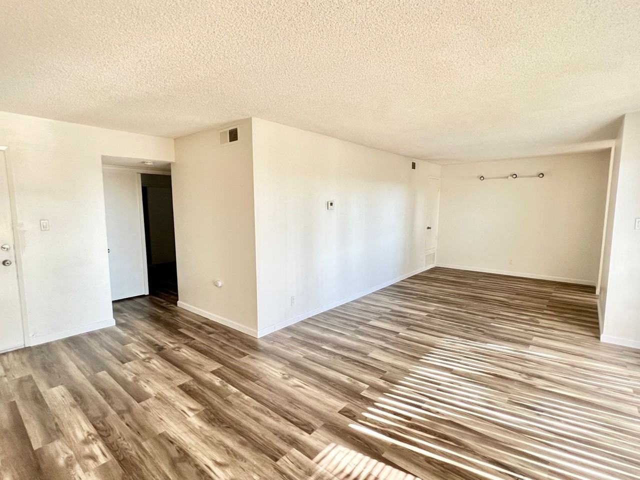 355 Parkview Ter #H5 - Photo 3 of 17