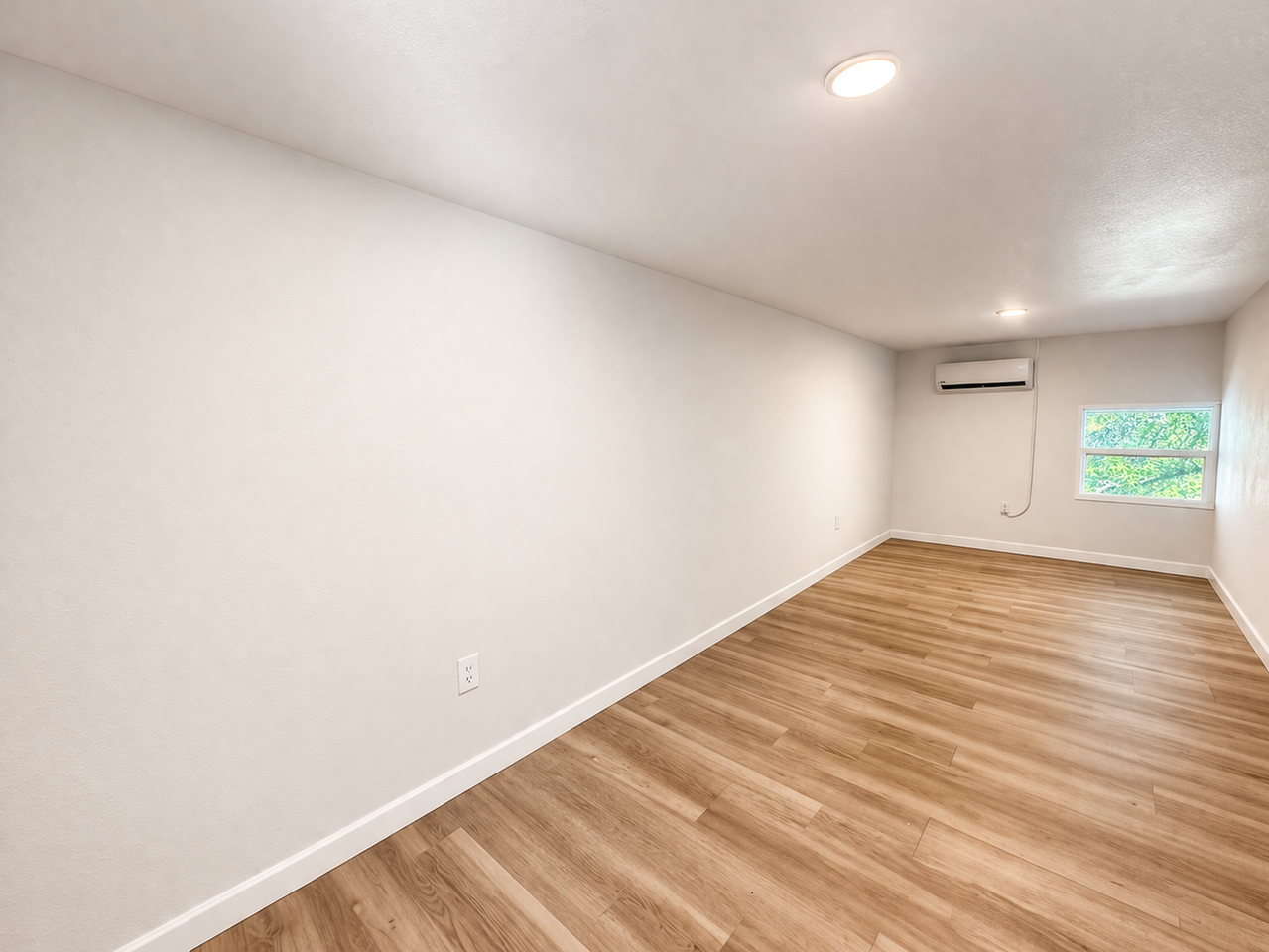 428 Seawind #B - Photo 5 of 7