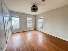 932B Russell St - Photo 1 of 1