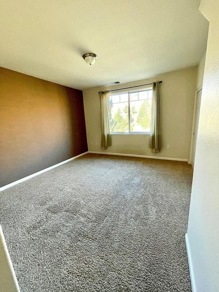 645 Madeline Jane Ln - Photo 6 of 9