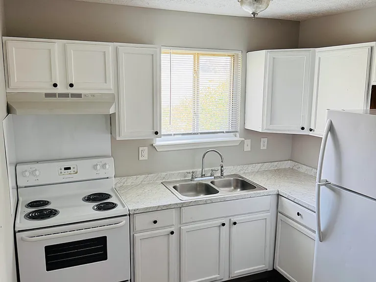 1200 Wh Davis Dr #1280 - Photo 5 of 18