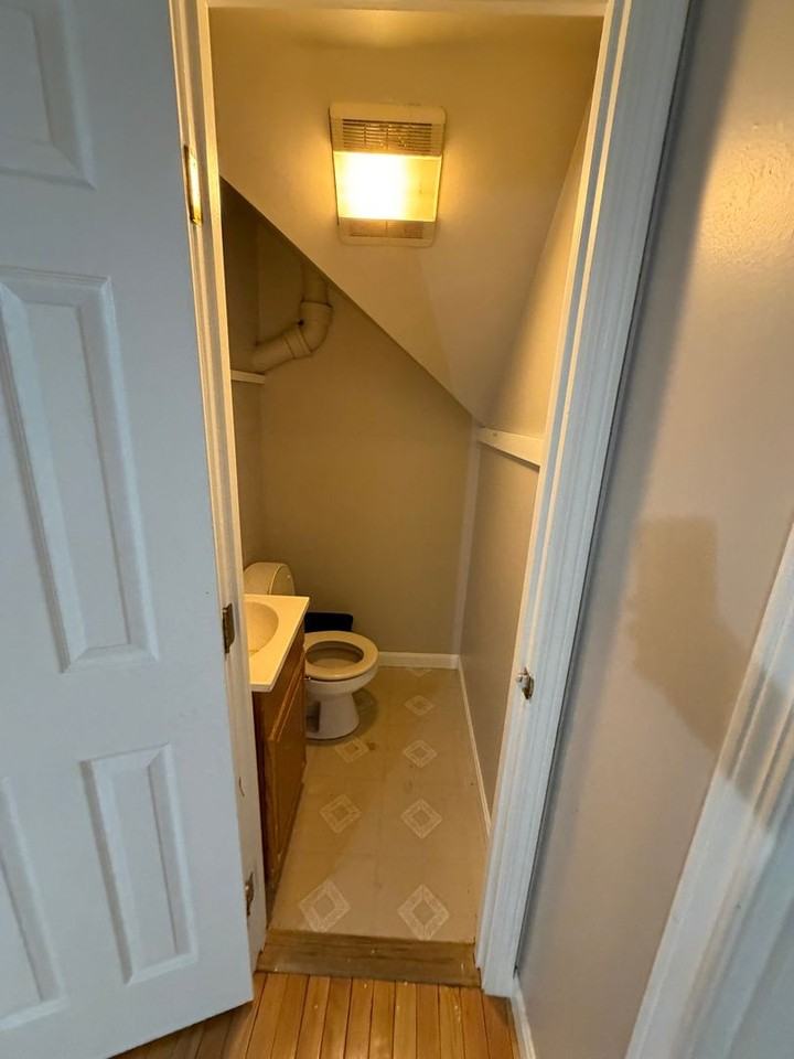 325 Rogers St - Photo 6 of 27