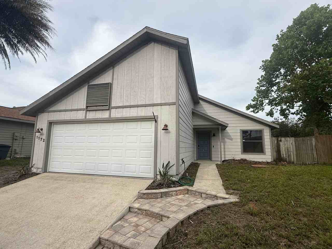 1172 Shallows Ct - Photo 2 of 16