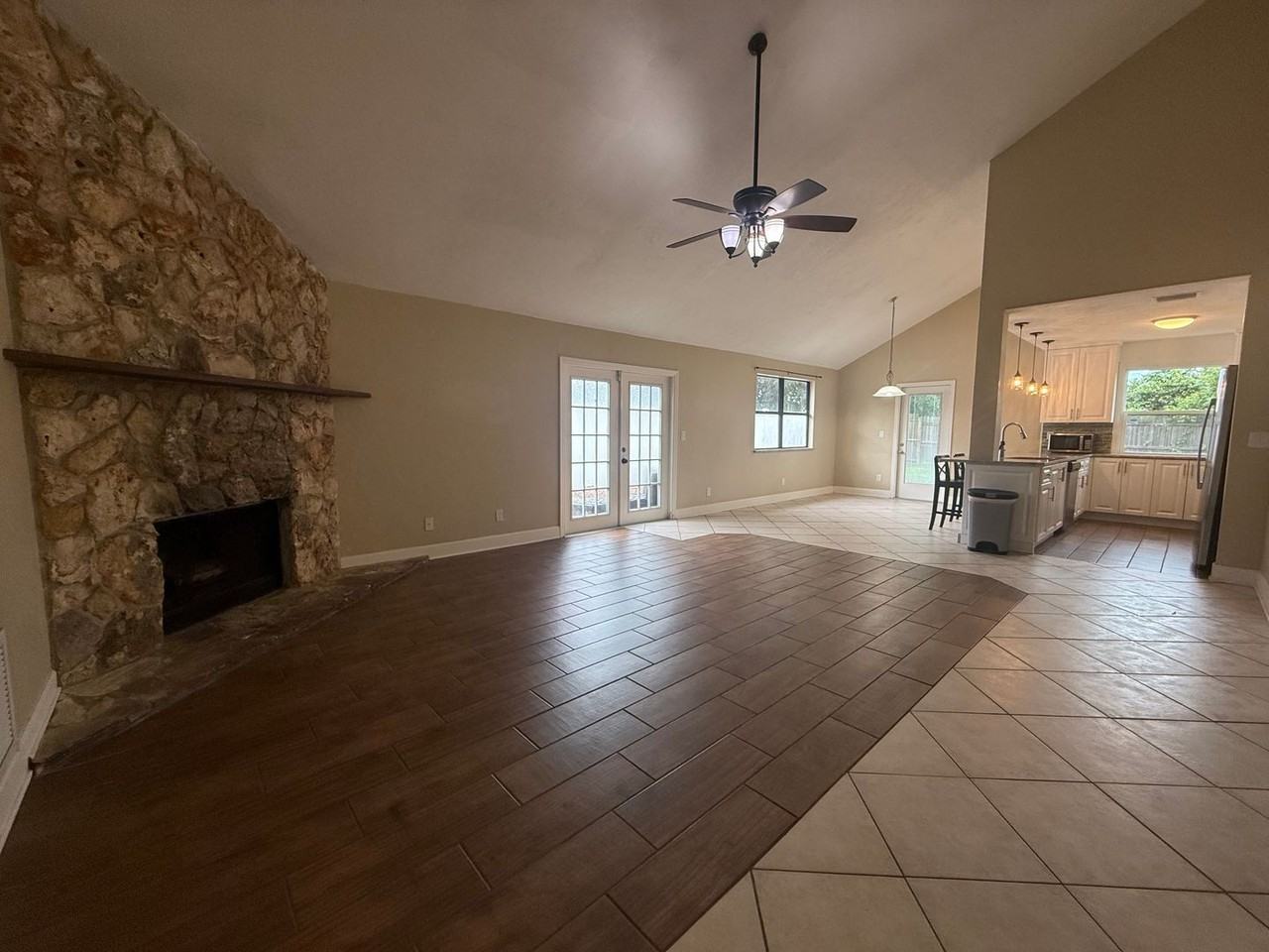 1172 Shallows Ct - Photo 3 of 16