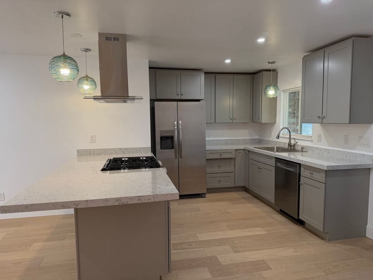 1063 35th Ave #A - Photo 4 of 30