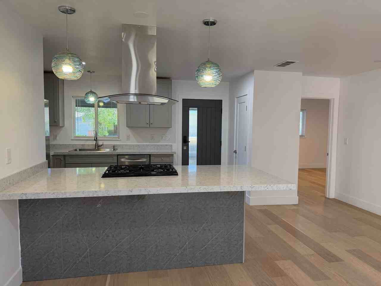1063 35th Ave #A - Photo 5 of 30